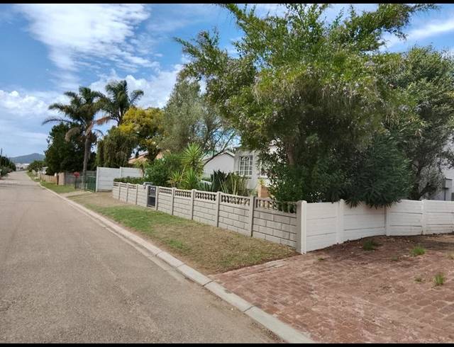 3 BEDROOM HOUSE FOR SALE IN ALBERTINIA